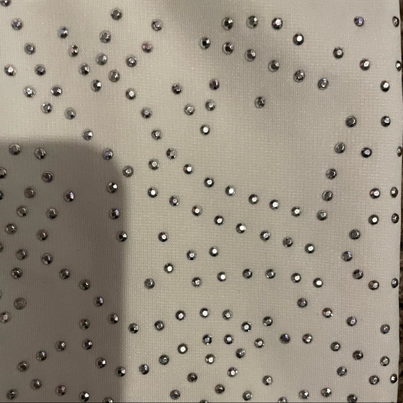 NWT. White studded 2 piece skirt set - Picture 5 of 5